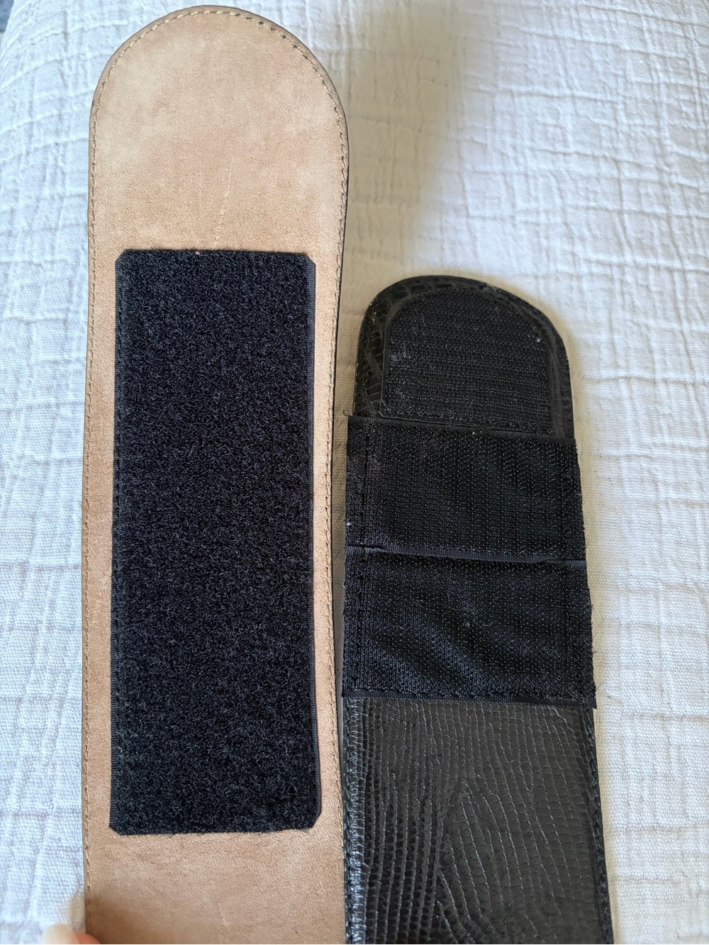 Vintage Donna Karan New York Wide Leather Belt Embossed Waist Belt L - Picture 6 of 6